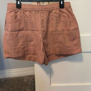 NWT pink flowy shorts from old navy! 3.5 inch inseam and draw string on inside!